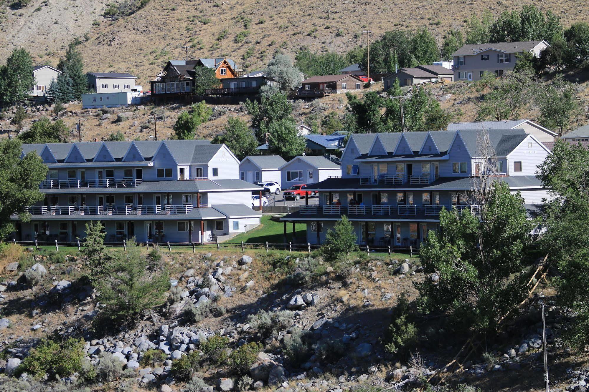 Absaroka Lodge Gardiner Exterior photo